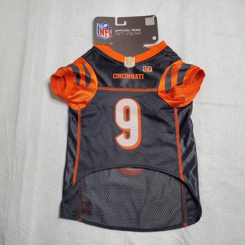 Pets First NFL Licensed Pet Jersey Cincinnati Bengals Joe Burrow Black Orange XL